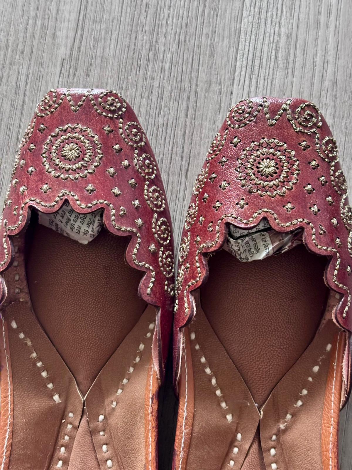 Punjabi Jutti (10.7 inch)