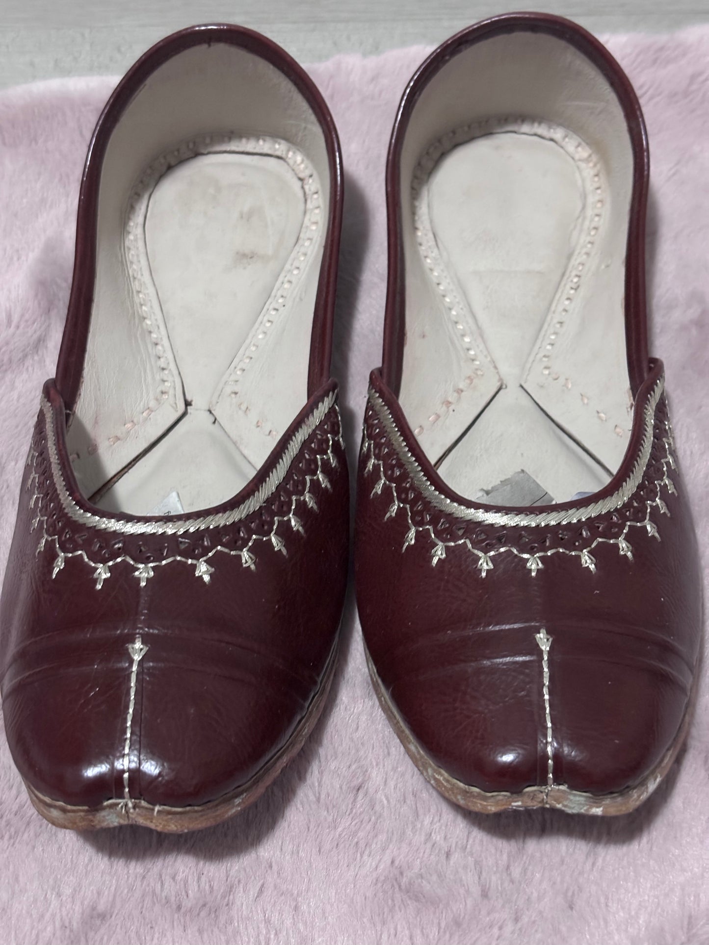 Brown Jutti (11 inch)